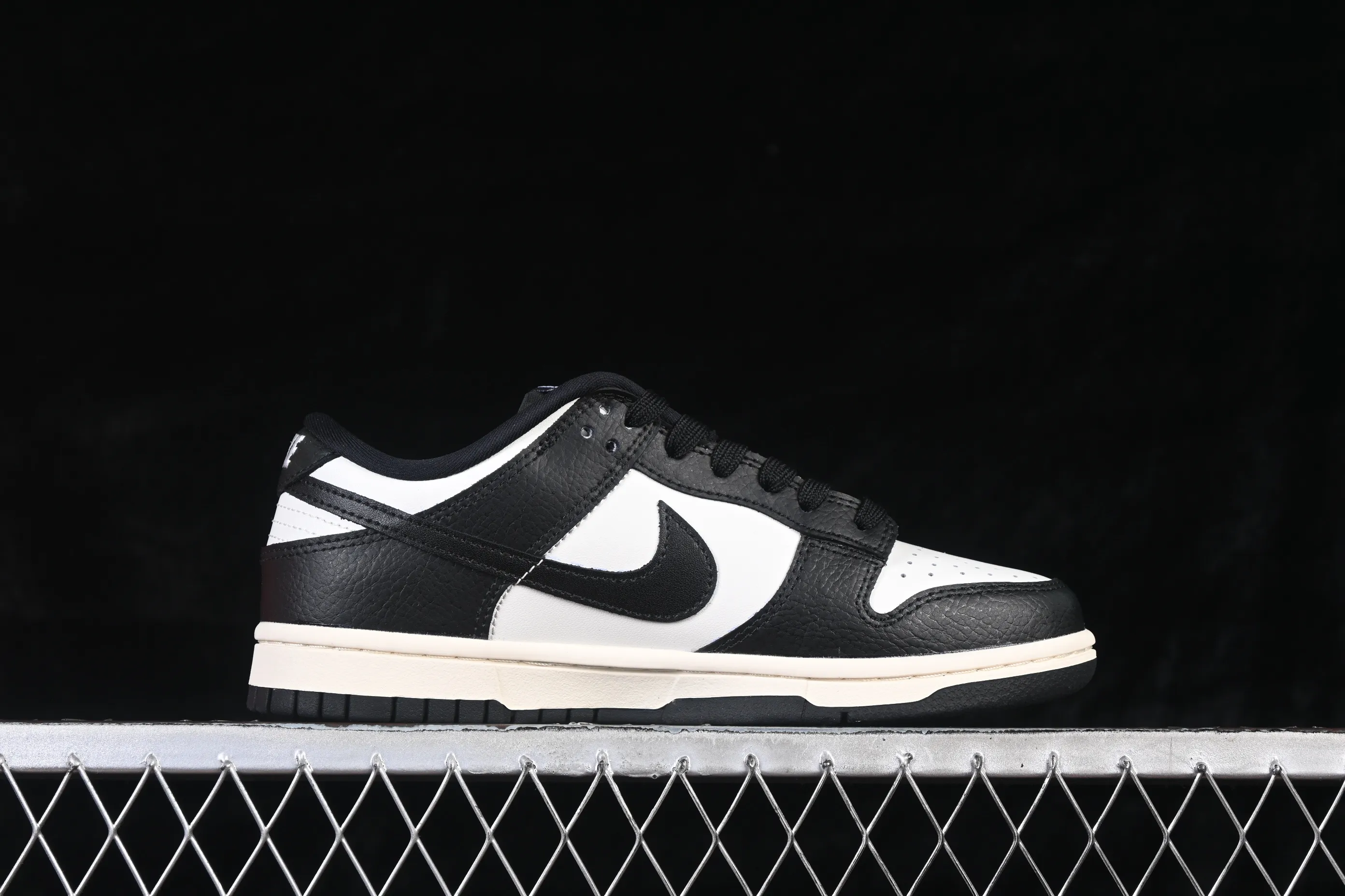 All Categories Nk SB Dunk Series Nk SB Dunk Low Low-top sneakers Nike SB Dunk Low Black and White Panda Low-top casual sneakers HQ7487-100